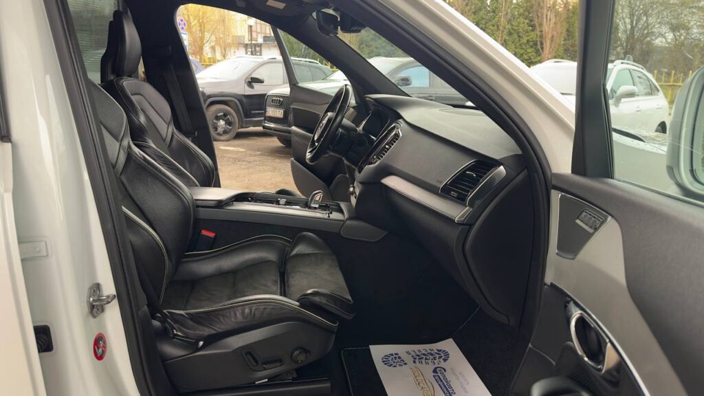 Volvo ХС90 2017 рік