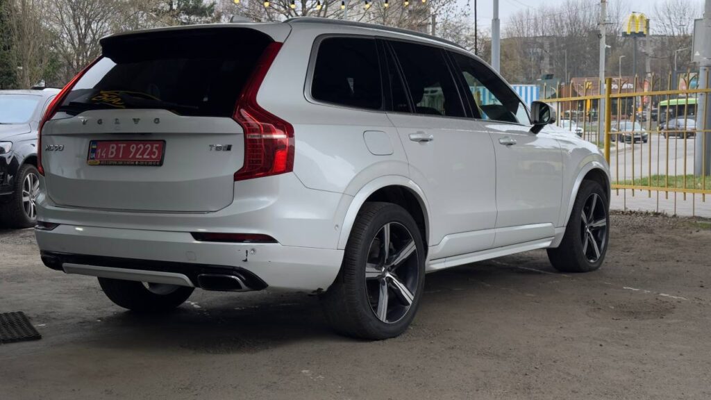 Volvo ХС90 2017 рік