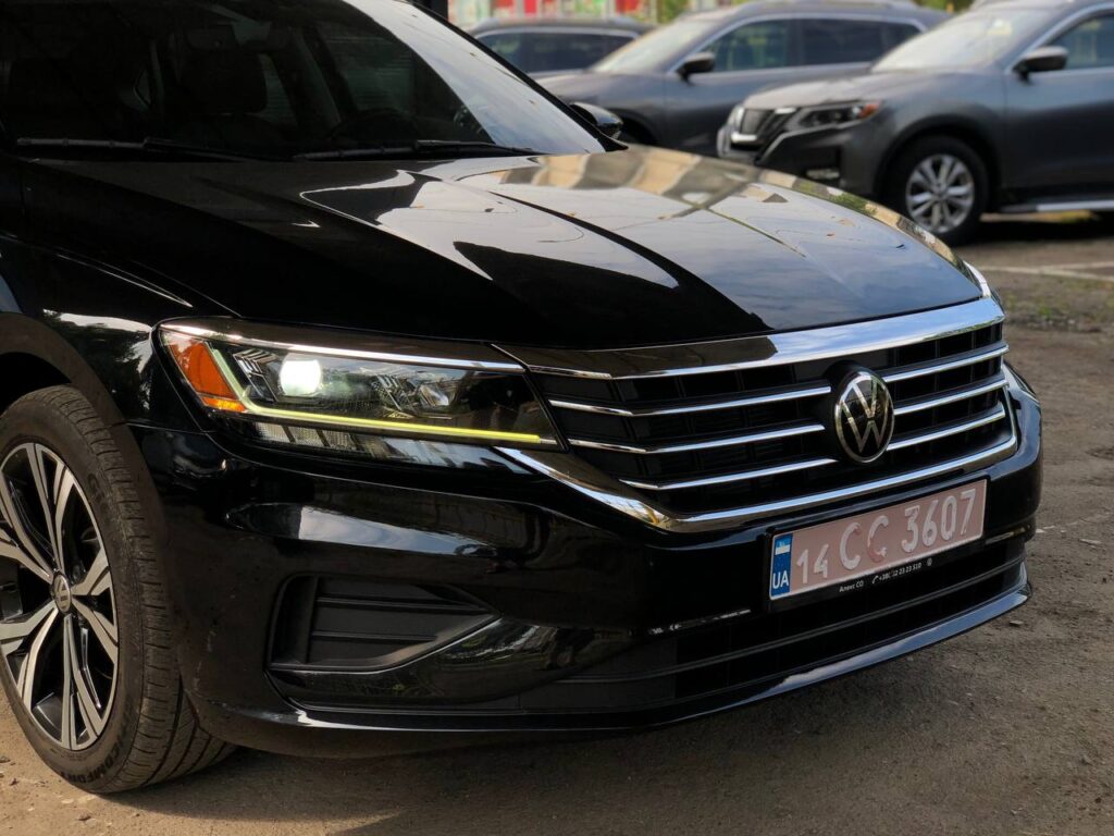 VOLKSWAGEN PASSAT 2021