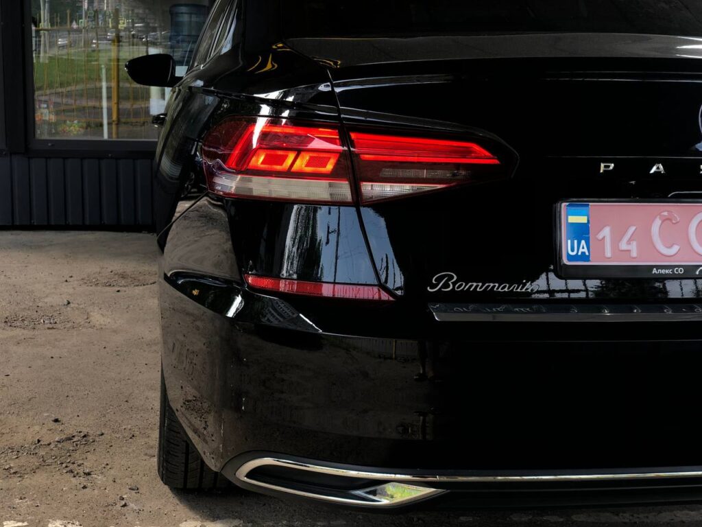 VOLKSWAGEN PASSAT 2021