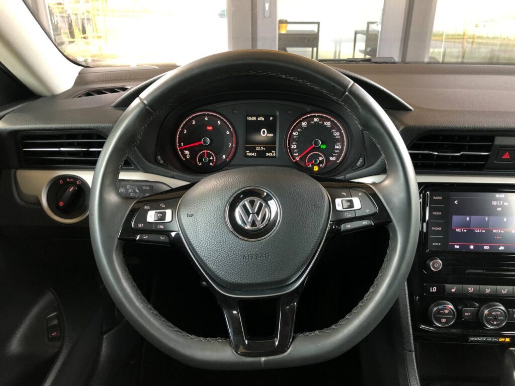 VOLKSWAGEN PASSAT 2021