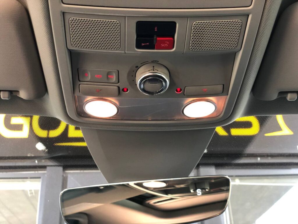 VOLKSWAGEN PASSAT 2021