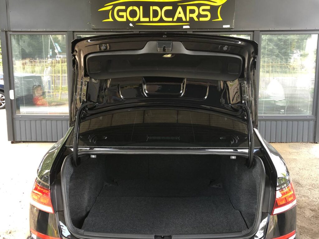 VOLKSWAGEN PASSAT 2021