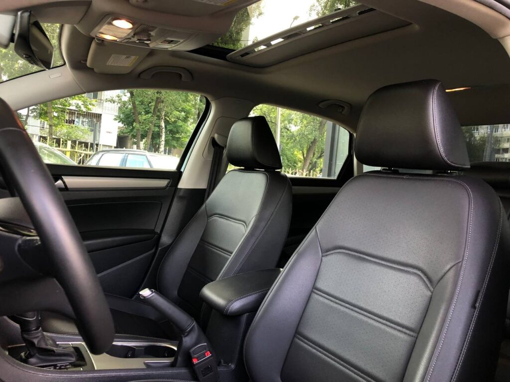VOLKSWAGEN PASSAT 2021