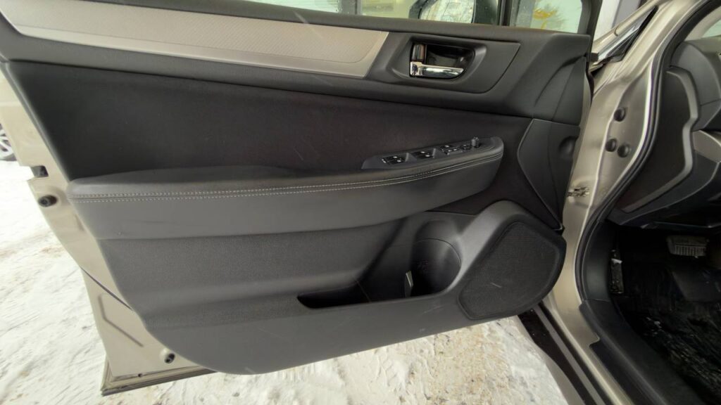SUBARU LEGACY OUTBACK