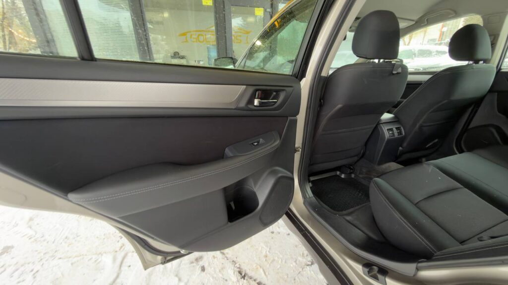 SUBARU LEGACY OUTBACK