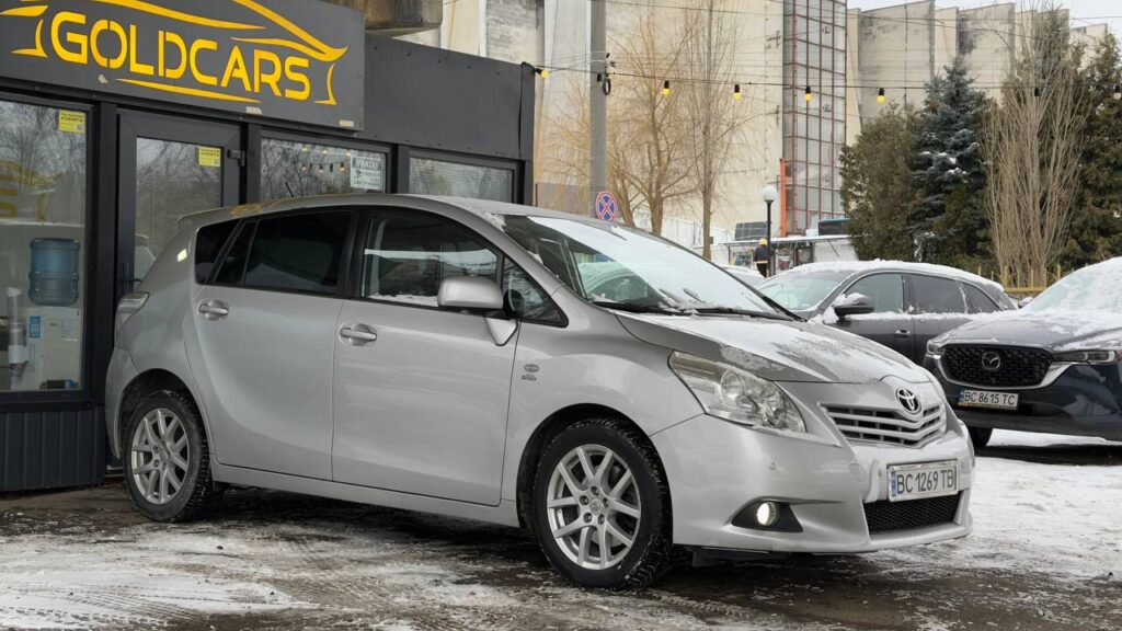 TOYOTA VERSO 2010