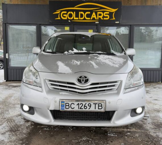 TOYOTA VERSO 2010