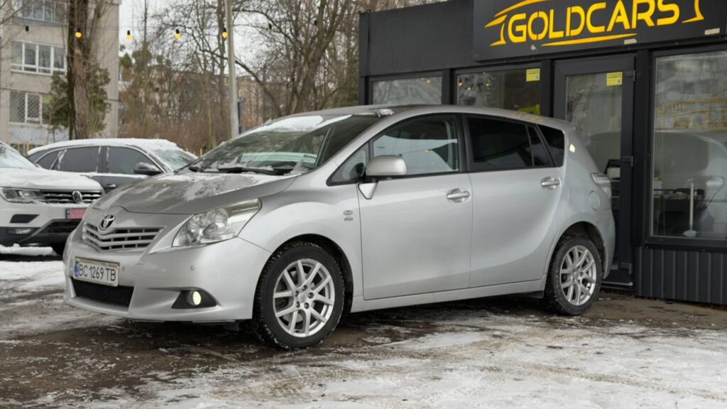 TOYOTA VERSO 2010