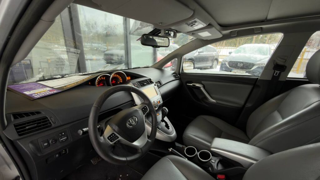 TOYOTA VERSO 2010
