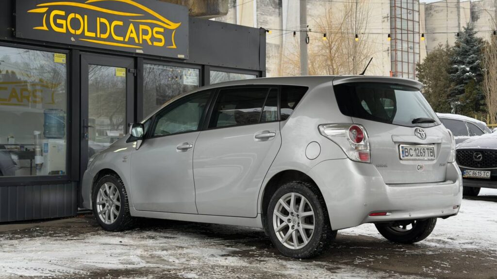 TOYOTA VERSO 2010