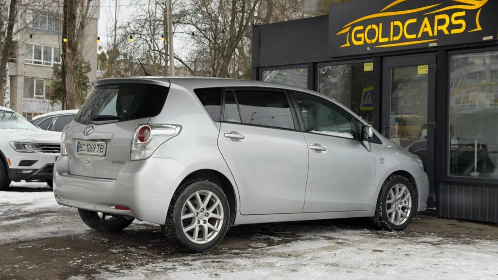 TOYOTA VERSO 2010