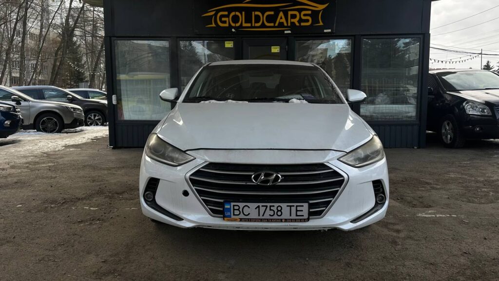 HYUNDAI ELANTRA