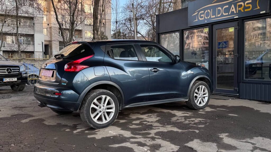 NISSAN JUKE 2013