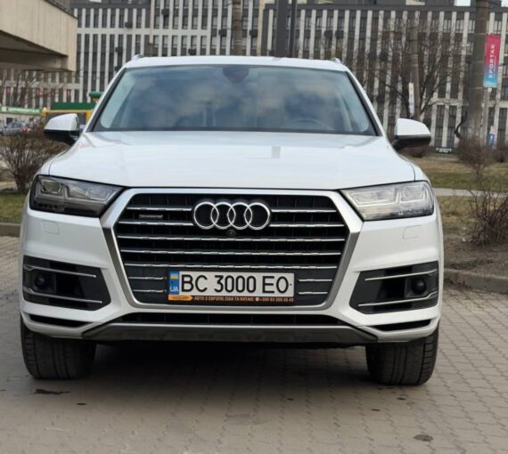 AUDI Q7 2017