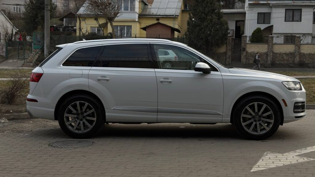 AUDI Q7 2017
