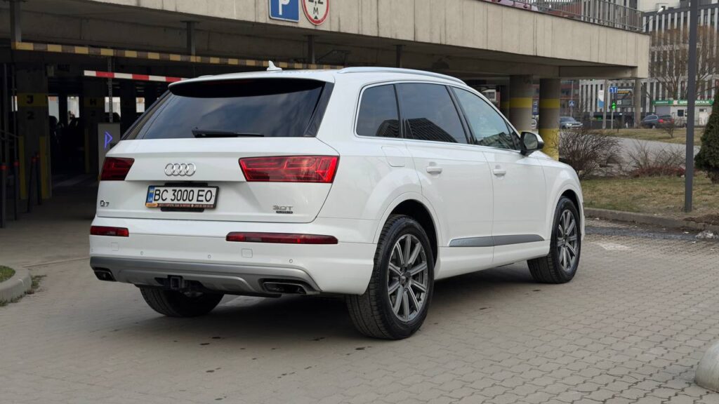 AUDI Q7 2017