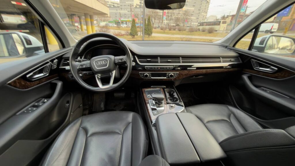 AUDI Q7 2017