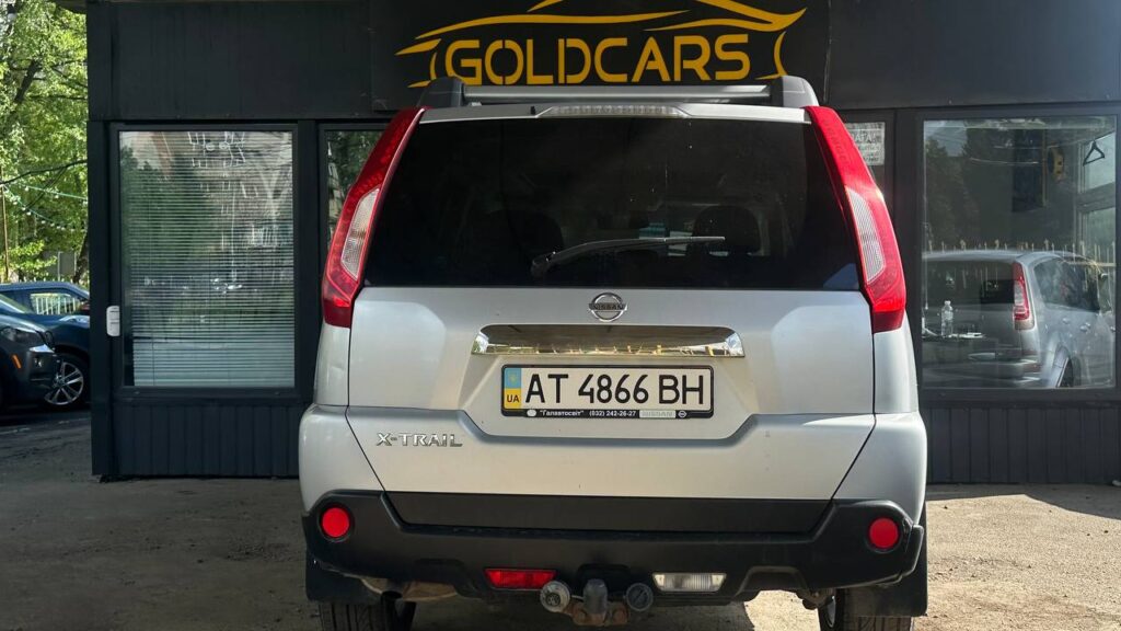 NISSAN X-TRAIL