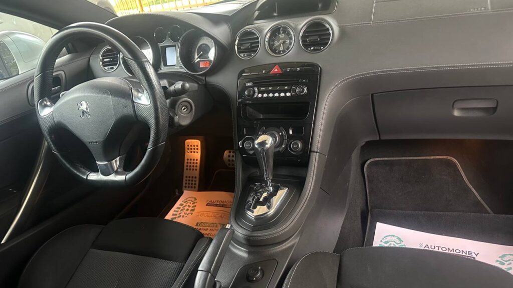 Peugeot RCZ