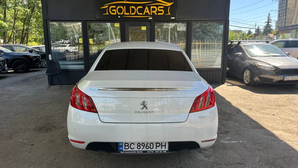 Peugeot 5008