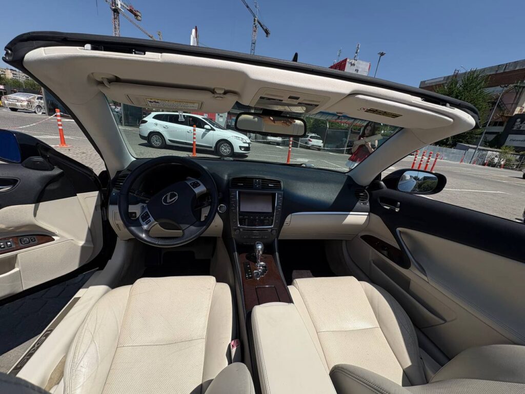 Lexus IS 250 C