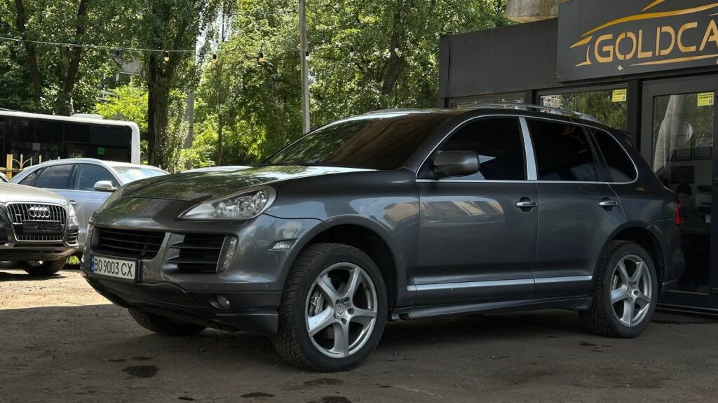 POORSCHE CAYENNE