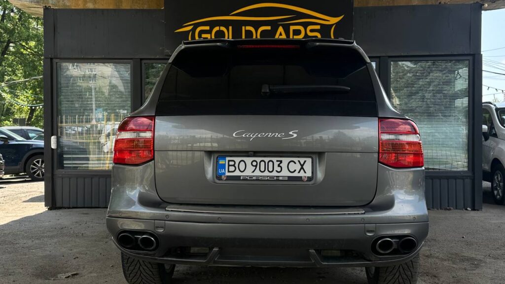 POORSCHE CAYENNE
