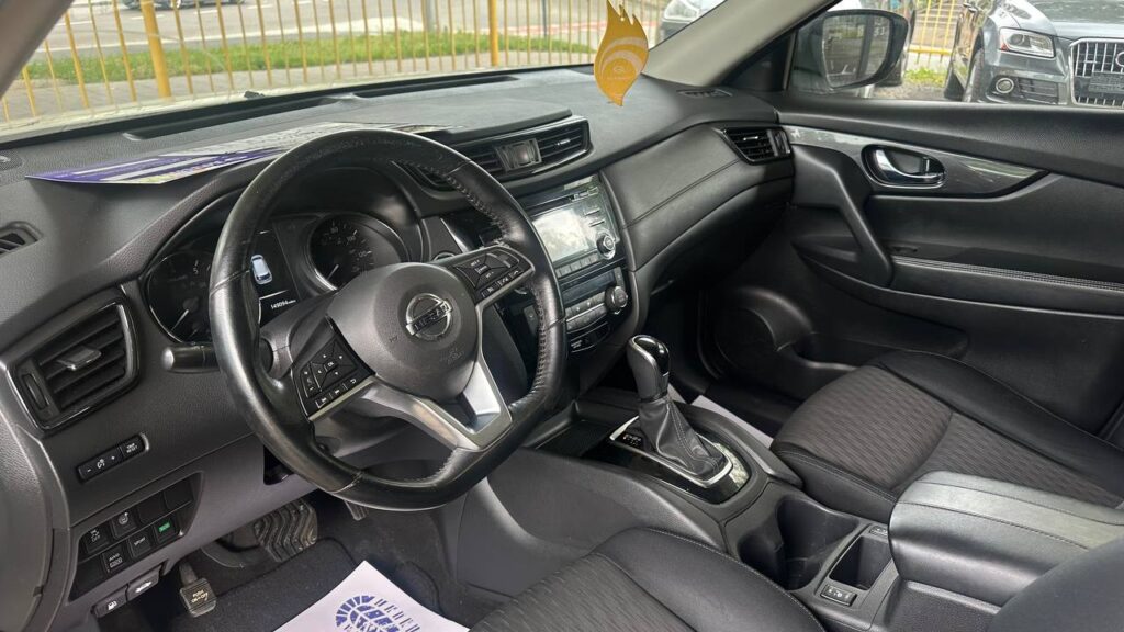 NISSAN ROGUE