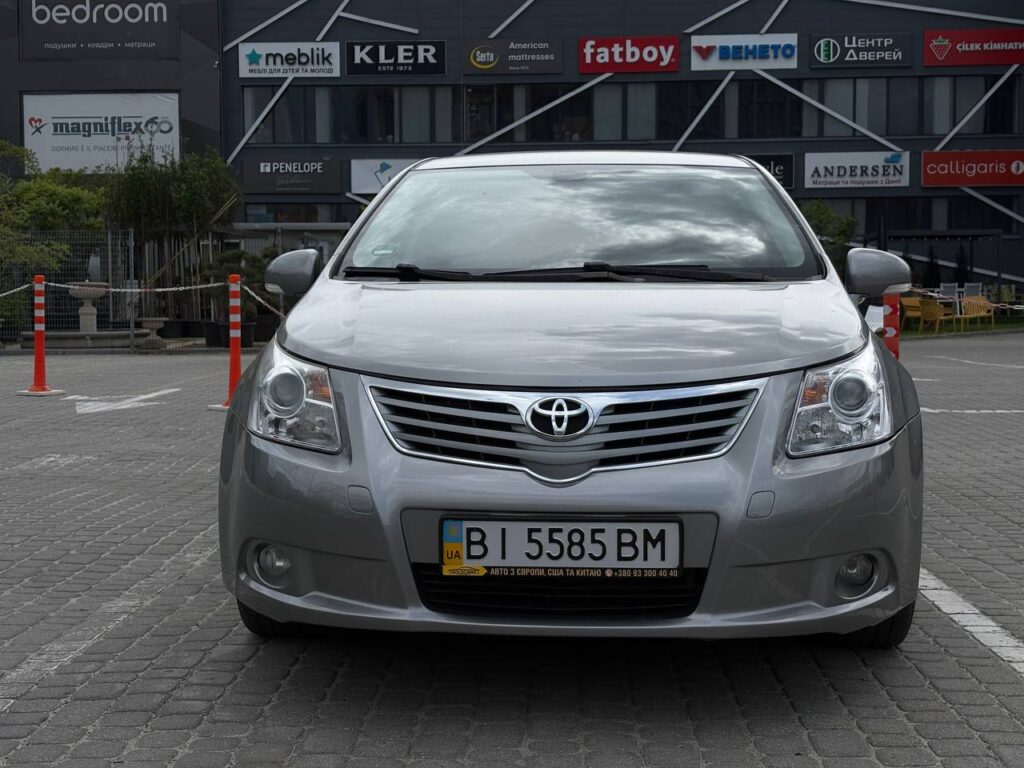 TOYOTA AVENSIS