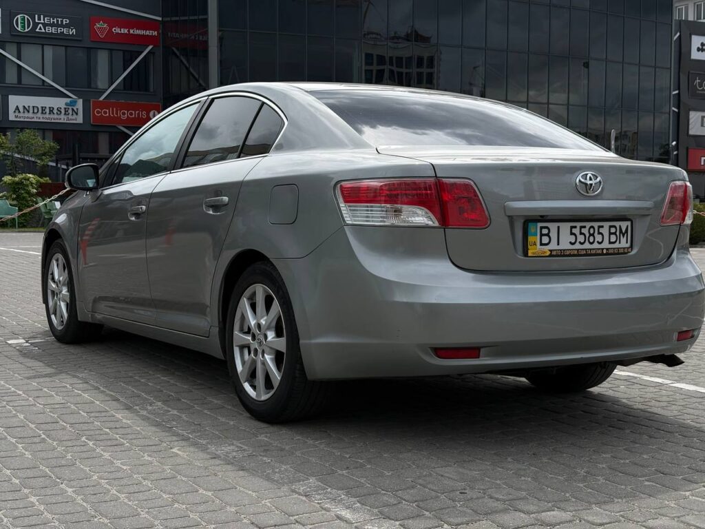 TOYOTA AVENSIS