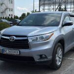 TPYOTA HIGHLANDER
