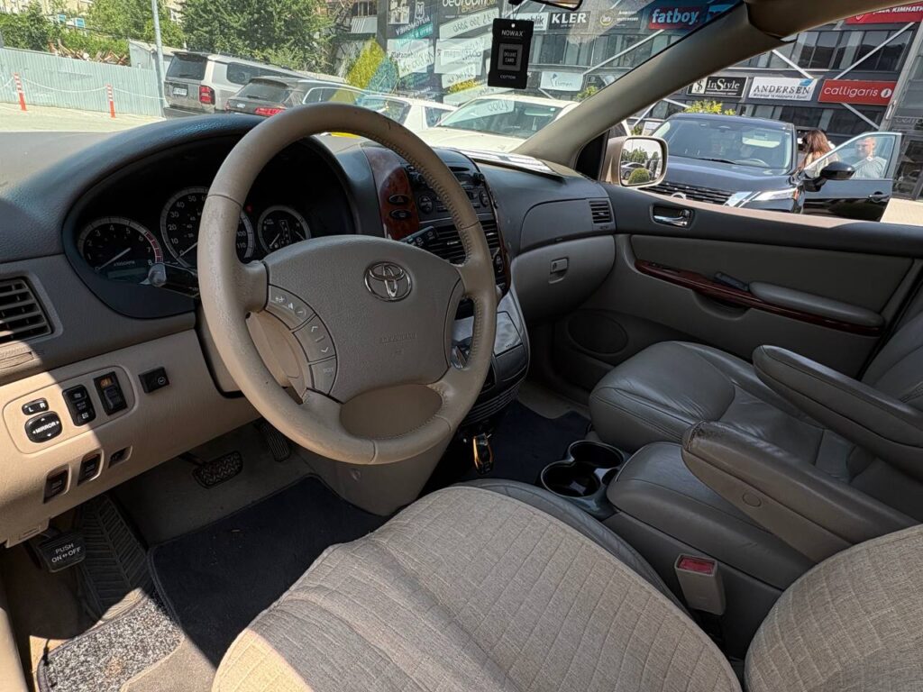 Toyota Sienna