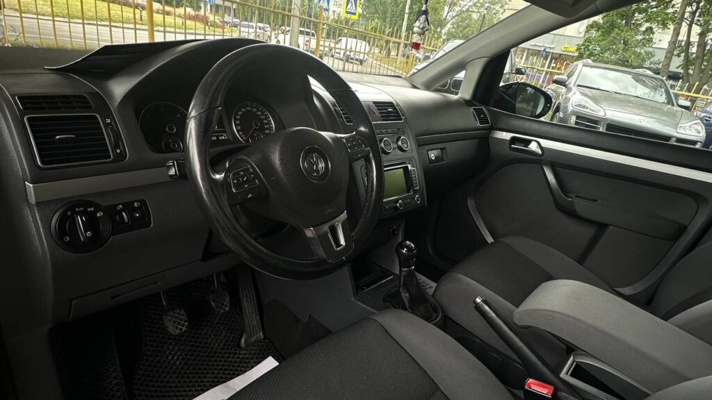 Volkswagen Touran 2013
