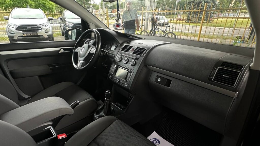 Volkswagen Touran 2013