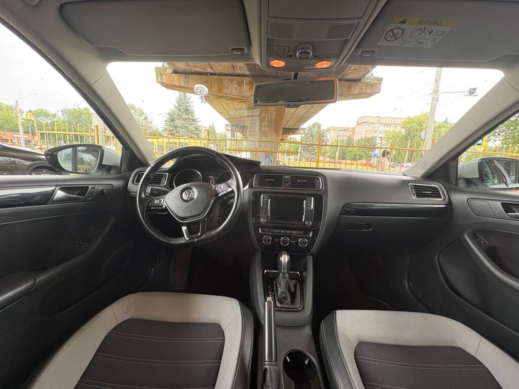 Volkswagen Jetta