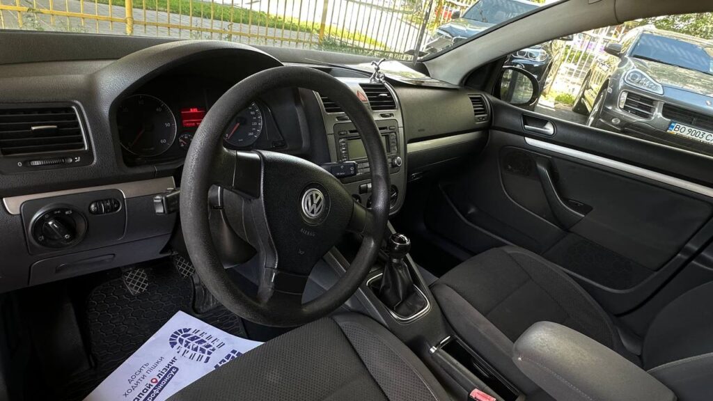 VOLKSWAGEN GOLF 5