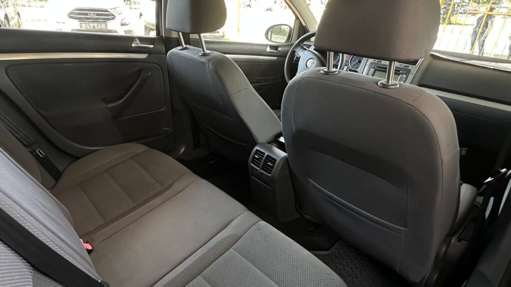 VOLKSWAGEN GOLF 5
