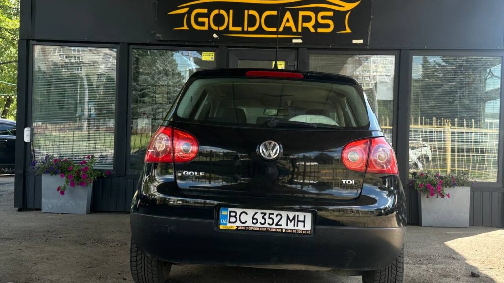 VOLKSWAGEN GOLF 5