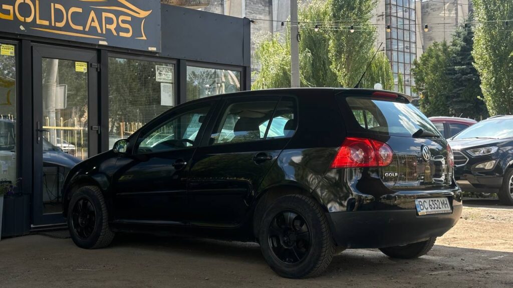 VOLKSWAGEN GOLF 5