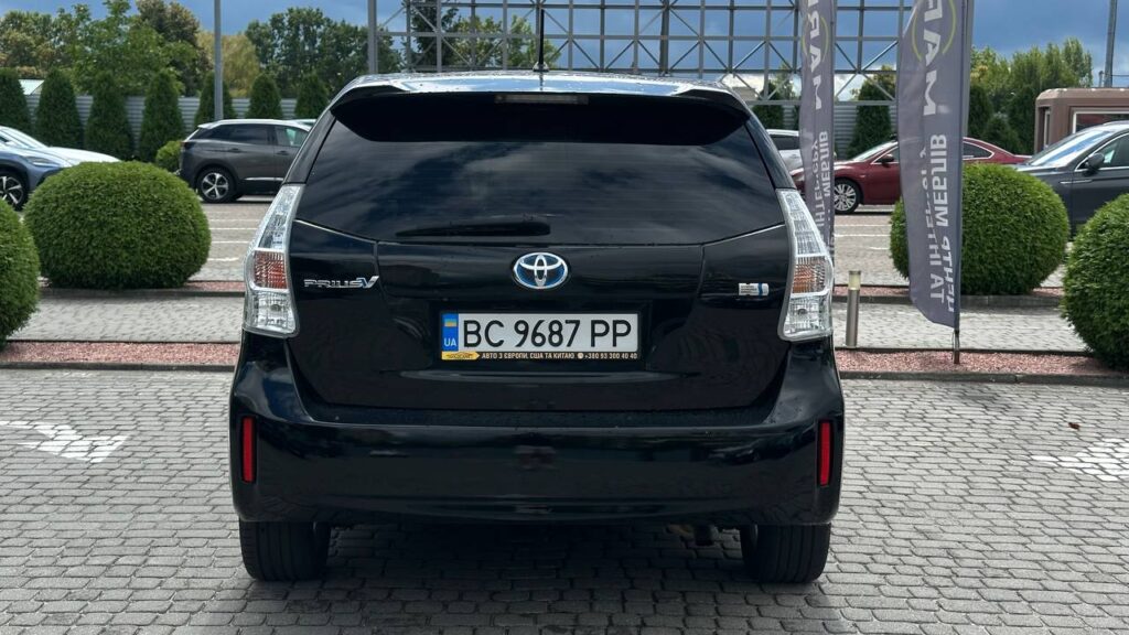 TOYOTA PRIUS