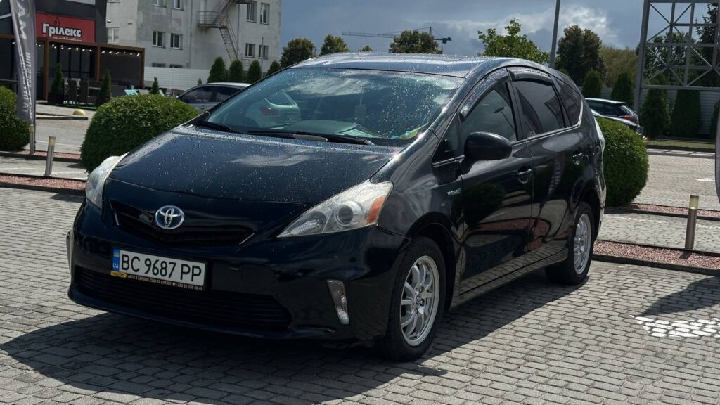 TOYOTA PRIUS