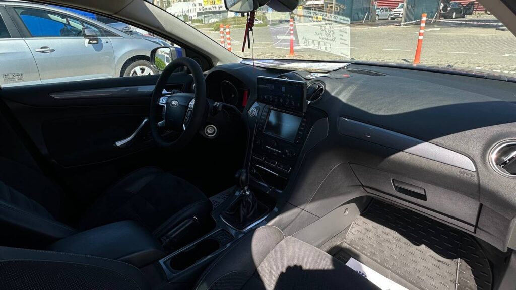 Ford Mondeo2014