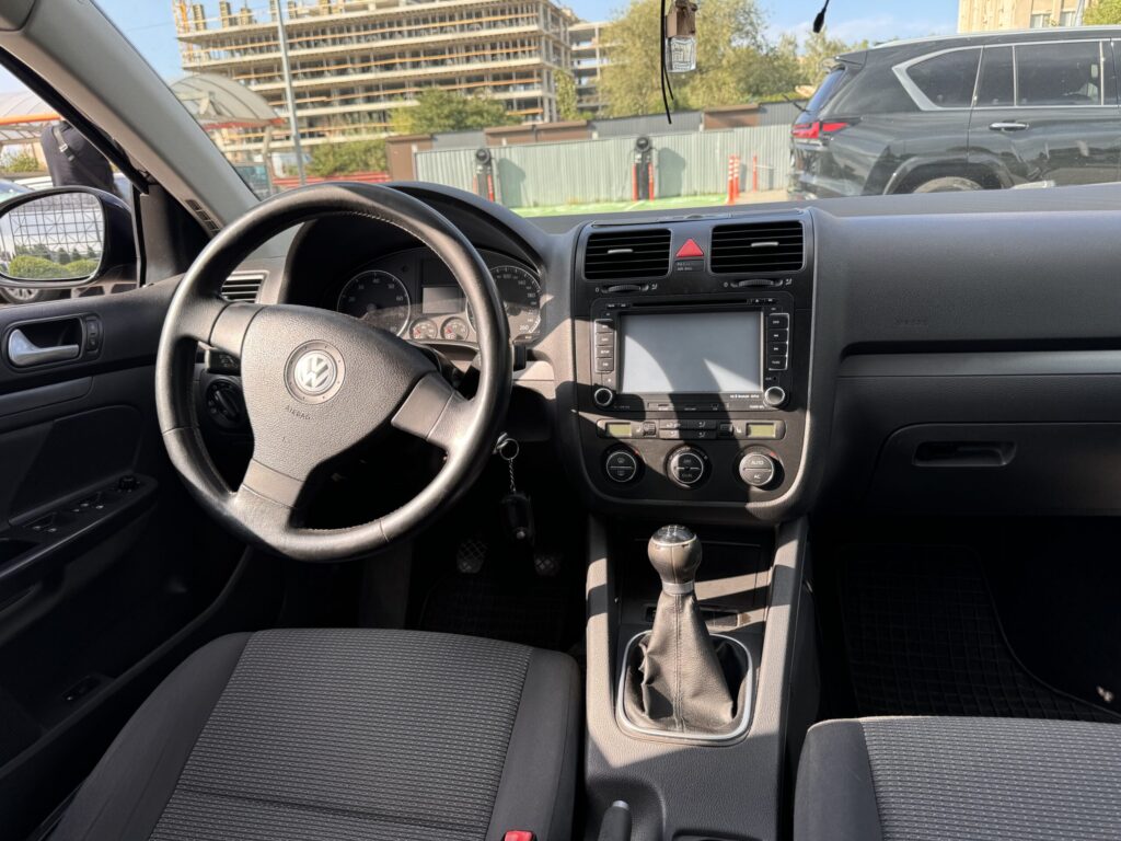 VOLKSWAGEN JETTA 2008