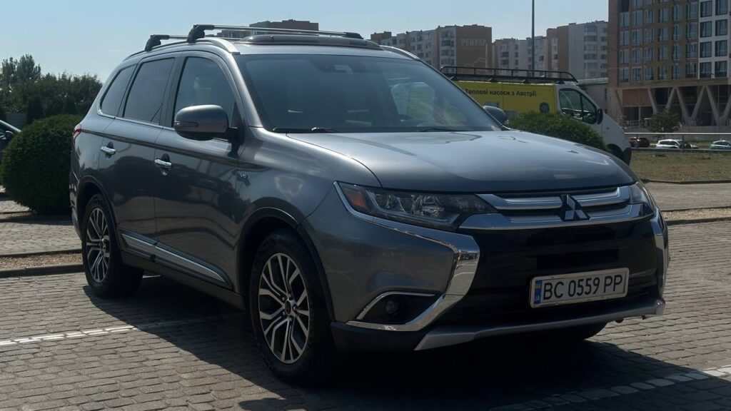 MITSUBISHI OUTLANDER