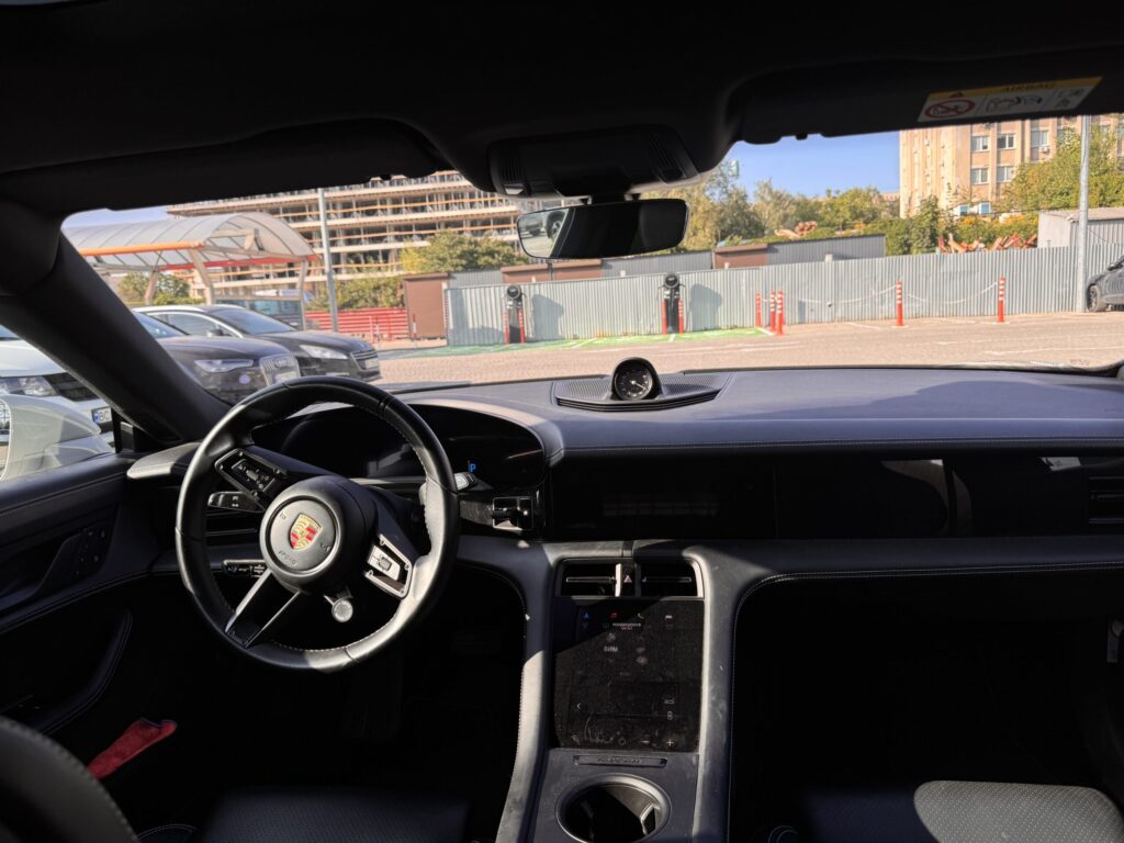 PORSCHE TAYCAN 4S CROSS TOURISM
