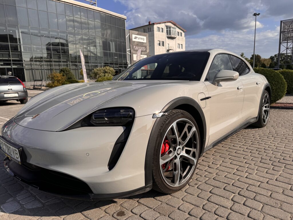 PORSCHE TAYCAN 4S CROSS TOURISM