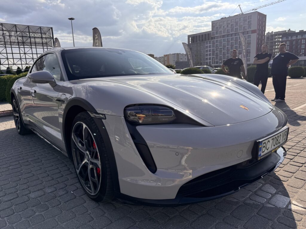 PORSCHE TAYCAN 4S CROSS TOURISM