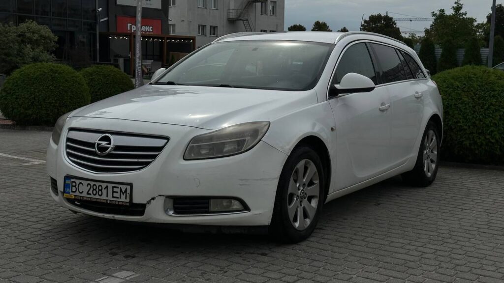 OPEL INSIGNIA 2012