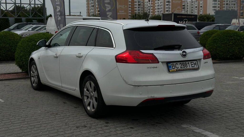 OPEL INSIGNIA 2012